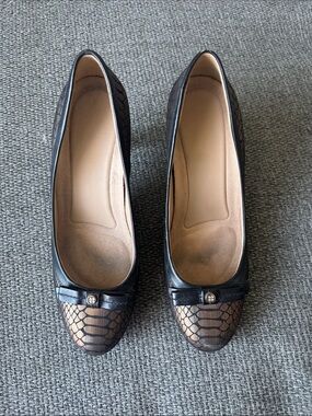 Naturalizer Black and Bronze Patterned Heels
